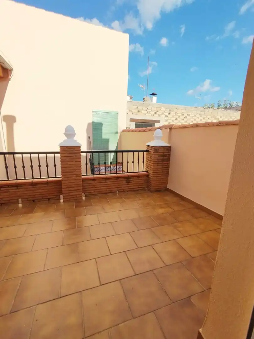 Maison jumelée à louer à Calle STA AMALIA, imagen 40