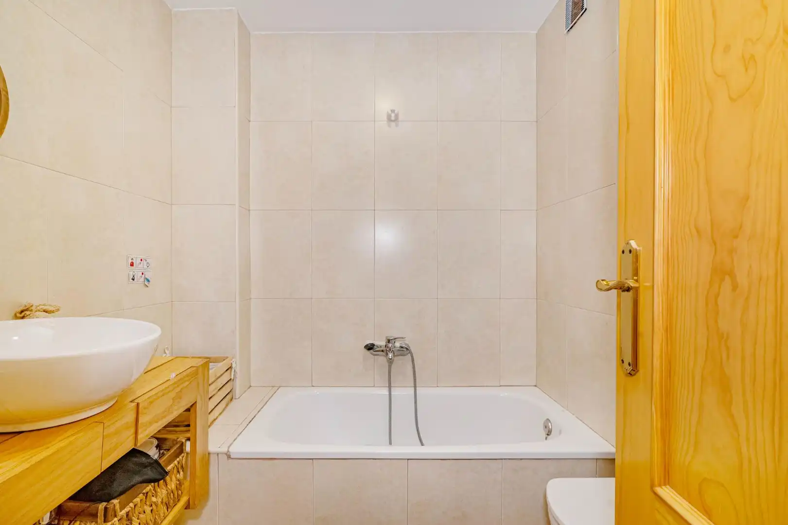 Baño de Piso en venta en Pulianas con Aire acondicionado, Calefacción y Trastero