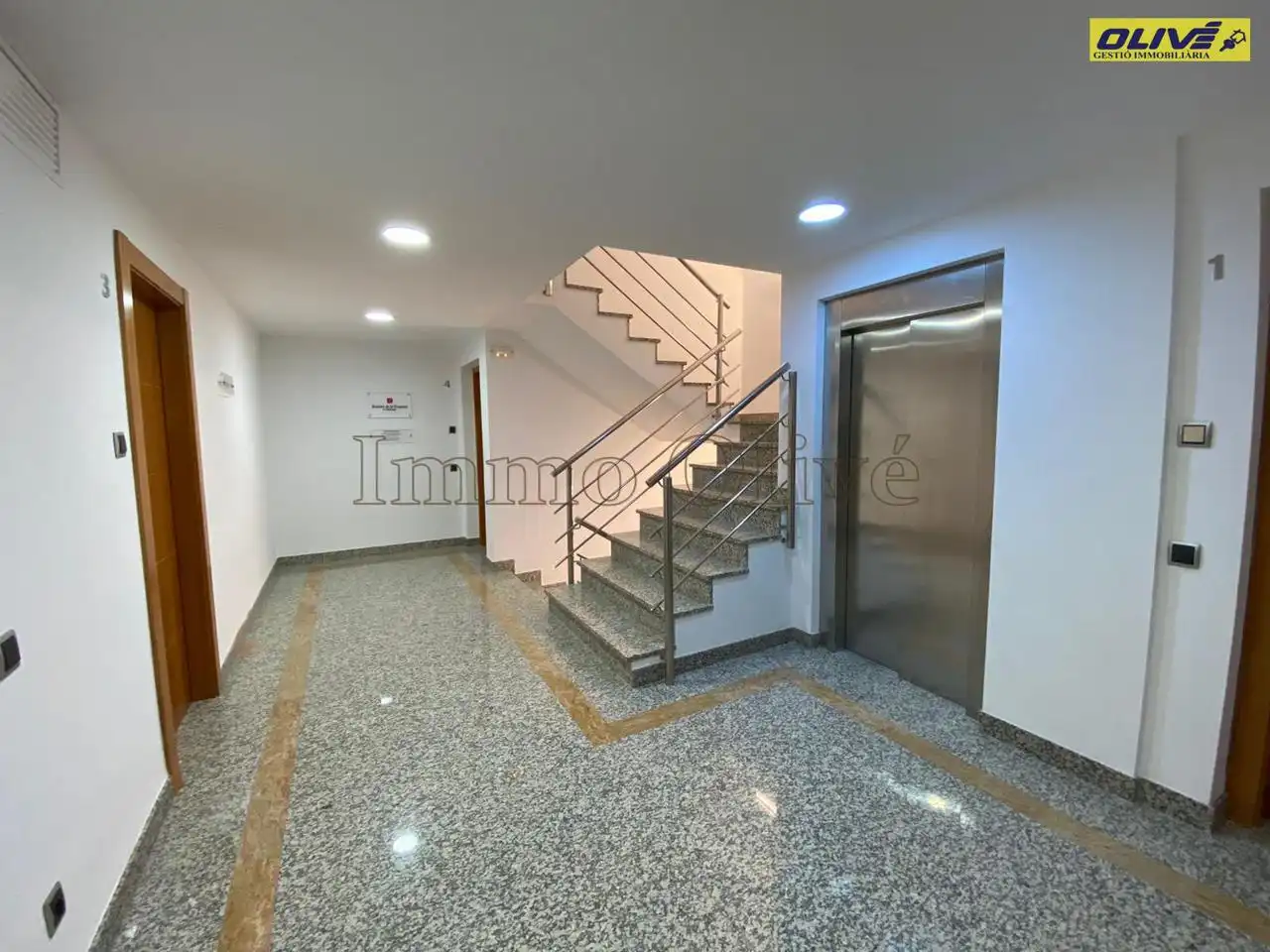 Local comercial de lloguer a calle Ample, imagen 3