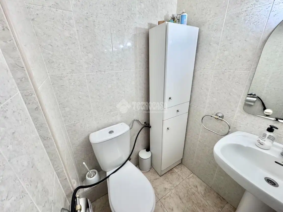 Badezimmer von Wohnung zum Verkauf in Yuncos mit Klimaanlage und Terrasse