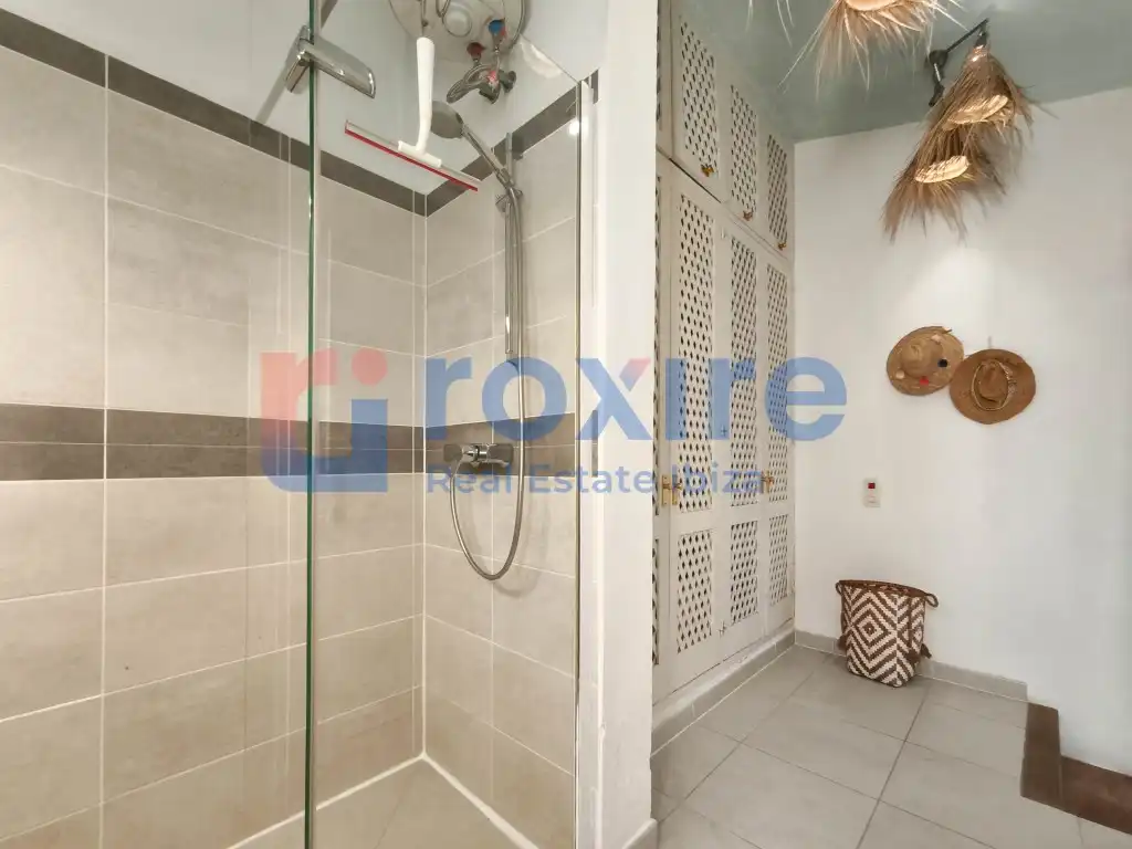 Baño de Casa adosada de alquiler en Sant Josep de sa Talaia con Aire acondicionado, Terraza y Amueblado