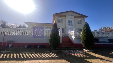 CHALET EN VENTA CERES GOLF
