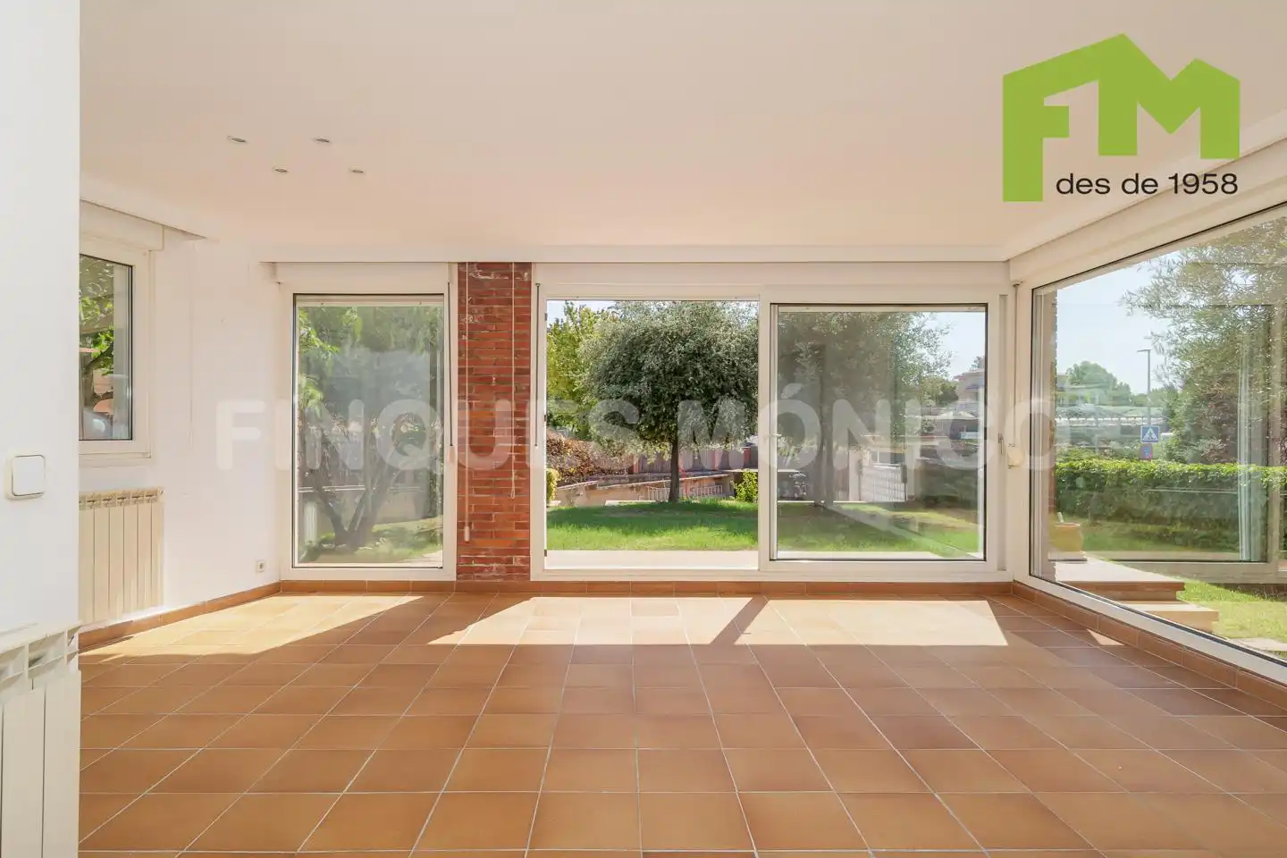 Sala de estar de Casa o chalet en venta en Teià con Calefacción, Jardín privado y Terraza