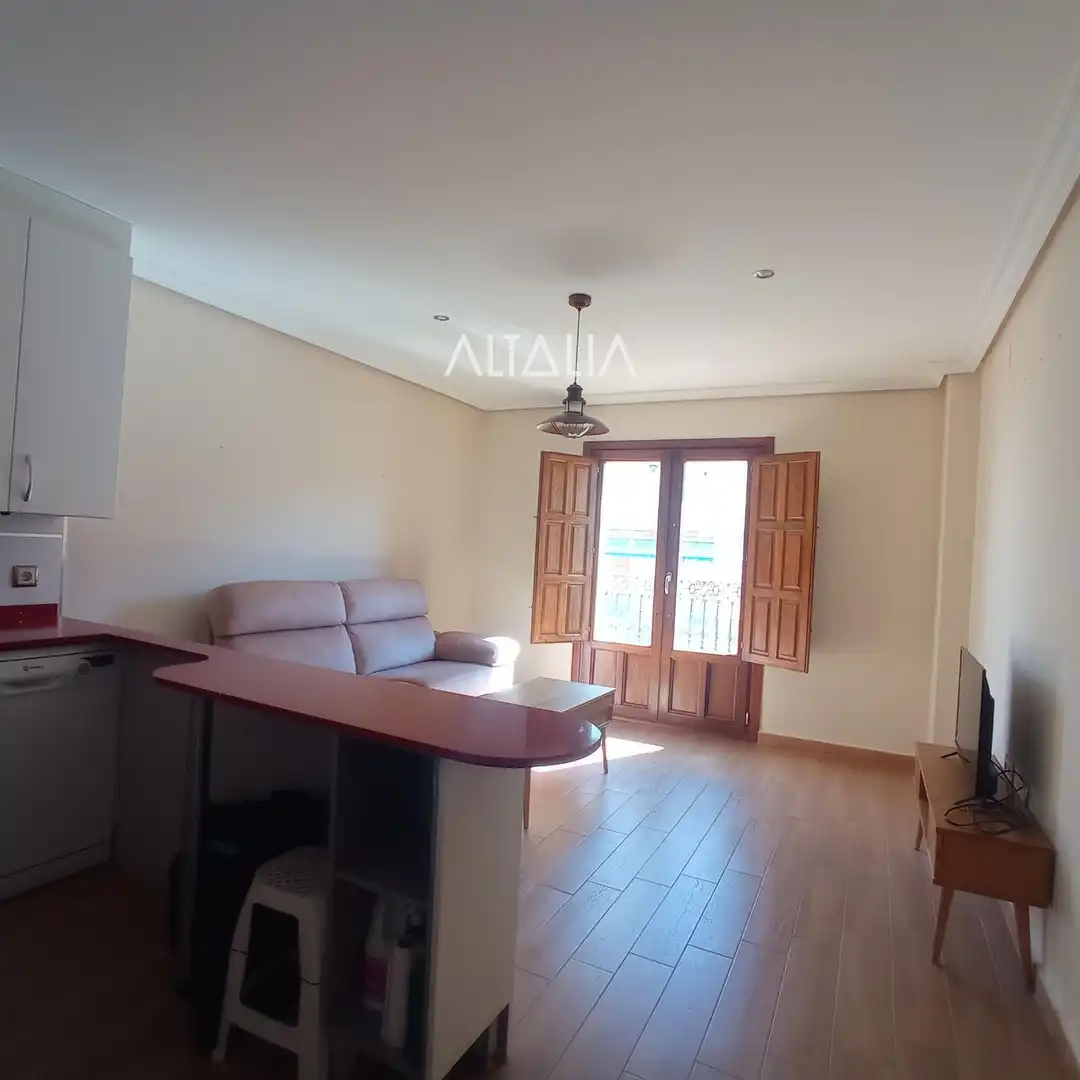 Living room of Flat for sale in Cuenca  with Heating, Terrace and Storage room