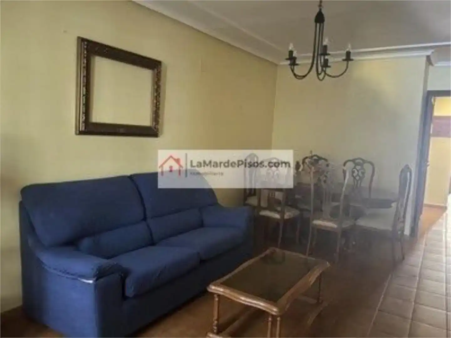 Sala d'estar de Casa adosada en venda en Ribeira