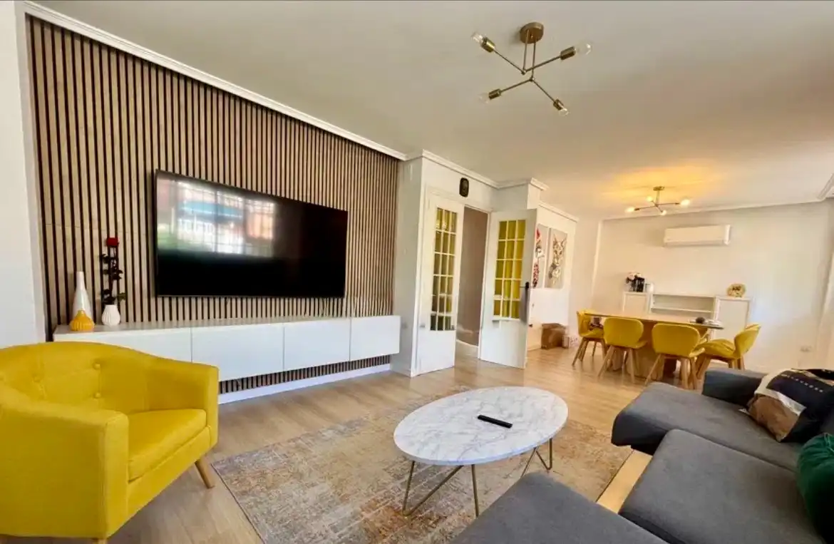 Sala de estar de Casa o chalet en venta en Torrent con Aire acondicionado, Calefacción y Jardín privado