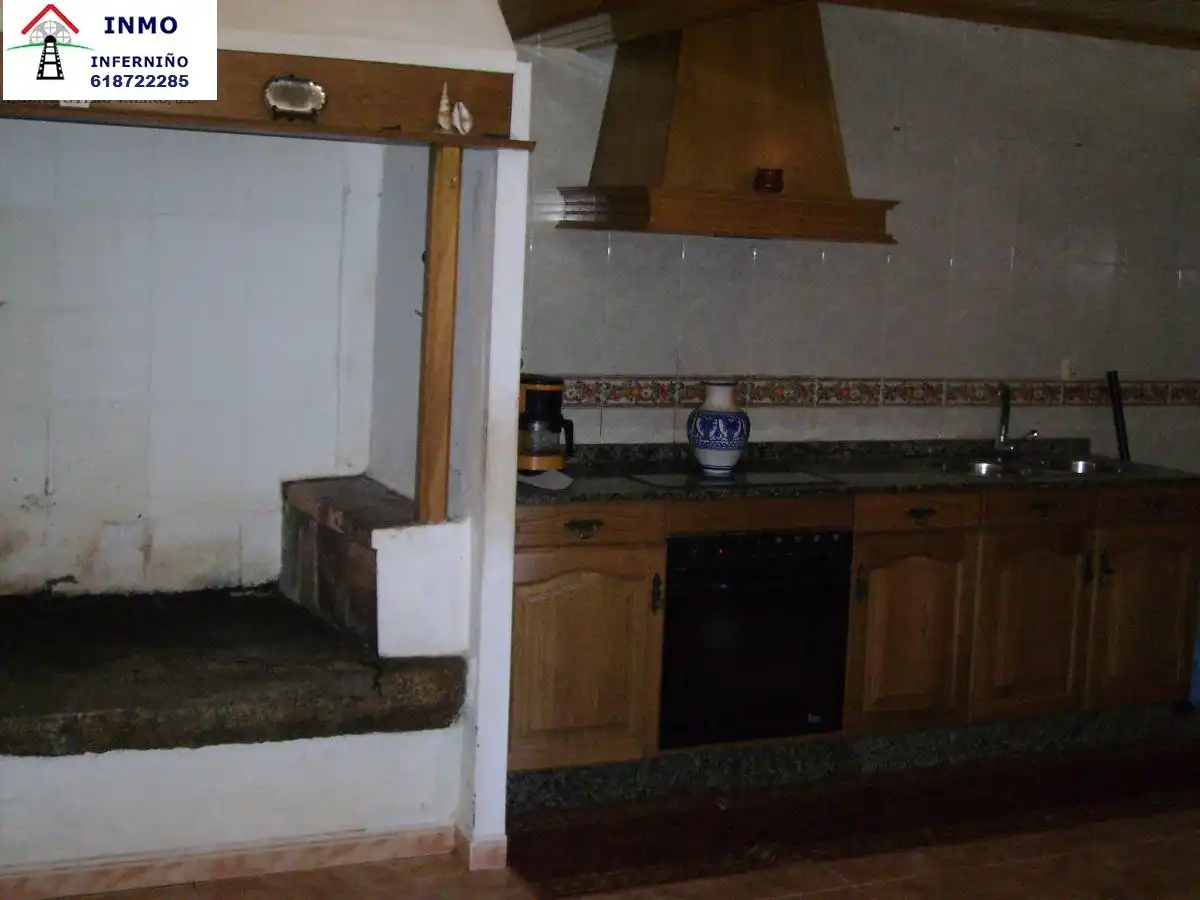 Cuina de Casa o xalet en venda en San Sadurniño amb Calefacció