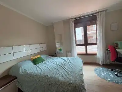 Schlafzimmer von Wohnung zum Verkauf in Gozón mit Heizung, Privatgarten und Terrasse