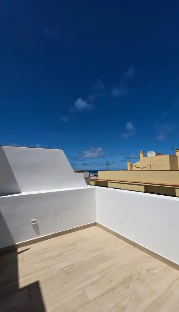 Vista exterior de Dúplex en venda en La Oliva