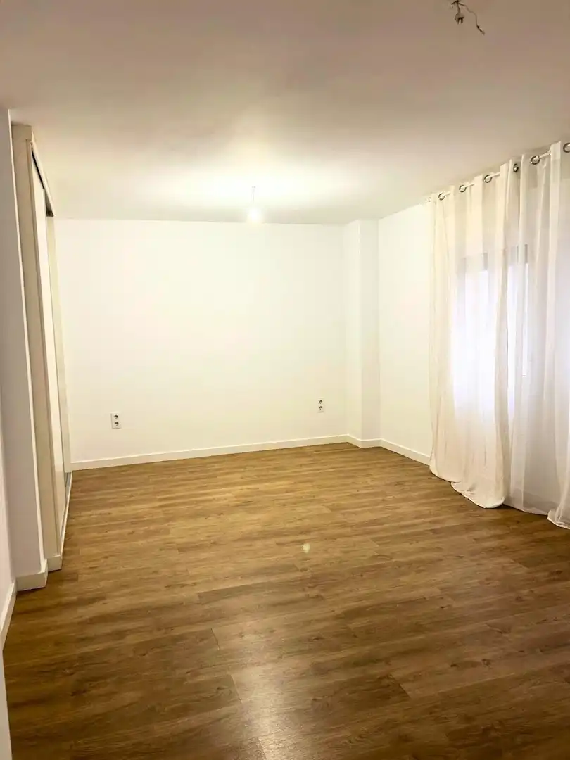Habitación de Piso de alquiler en Alcalá de Guadaira con Aire acondicionado