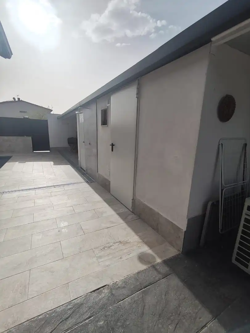 Exterior view of Houses for sale in Las Ventas de Retamosa  with Air Conditioner, Heating and Storage room