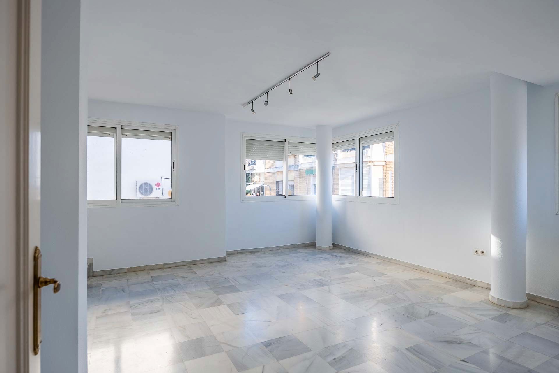 Dormitori de Dúplex en venda en Castilleja de la Cuesta amb Terrassa