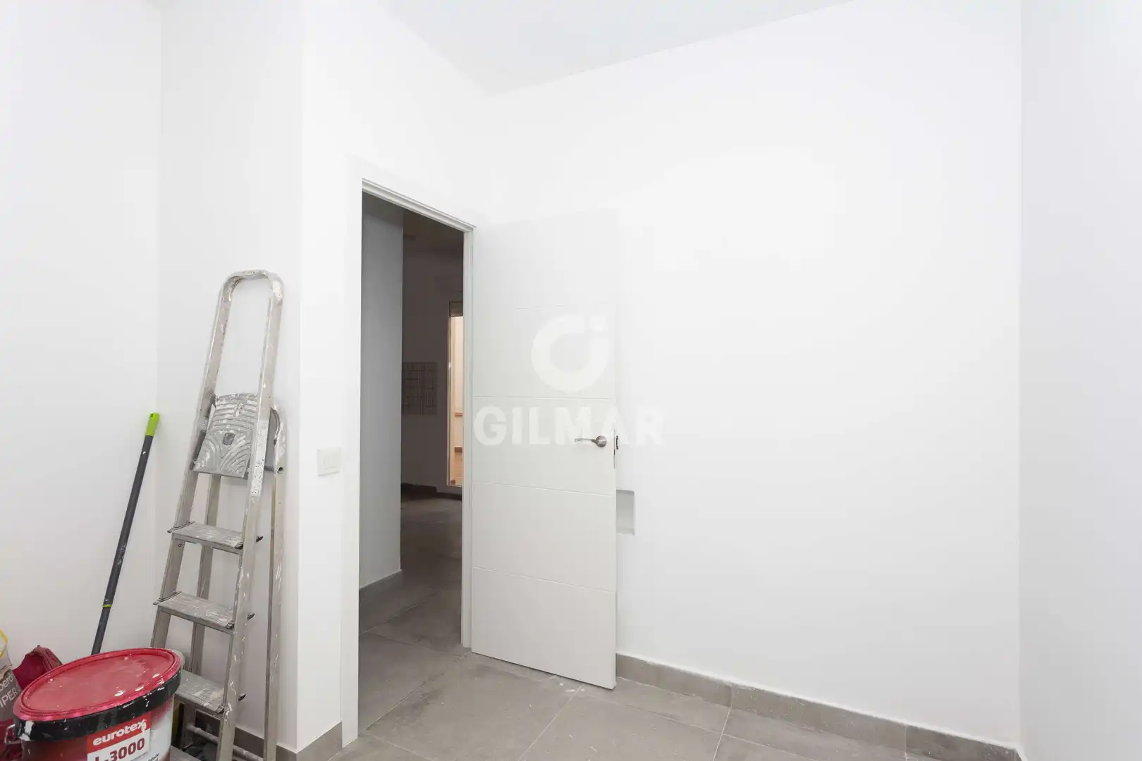 Ground floor for sale in Madrid  with Heating and Balcony