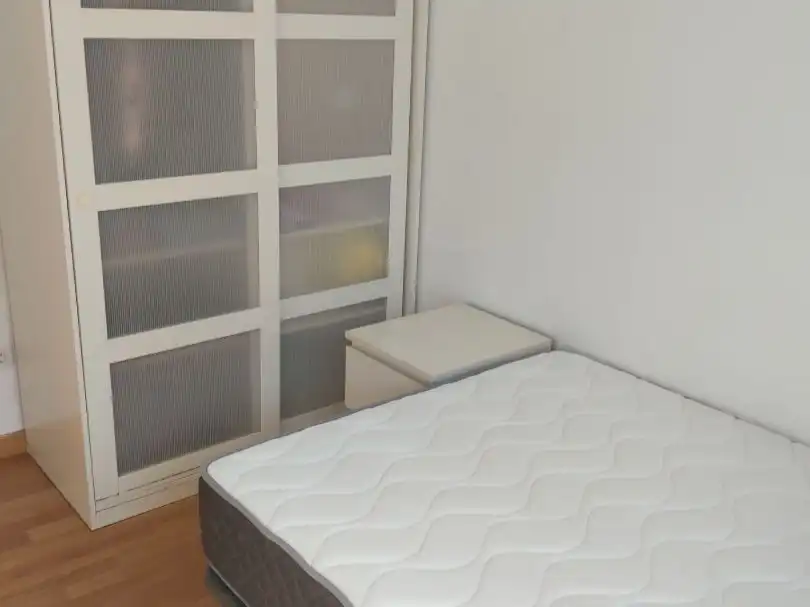 Bedroom of Flat for rent in Santander  with Heating, Furnished and Oven