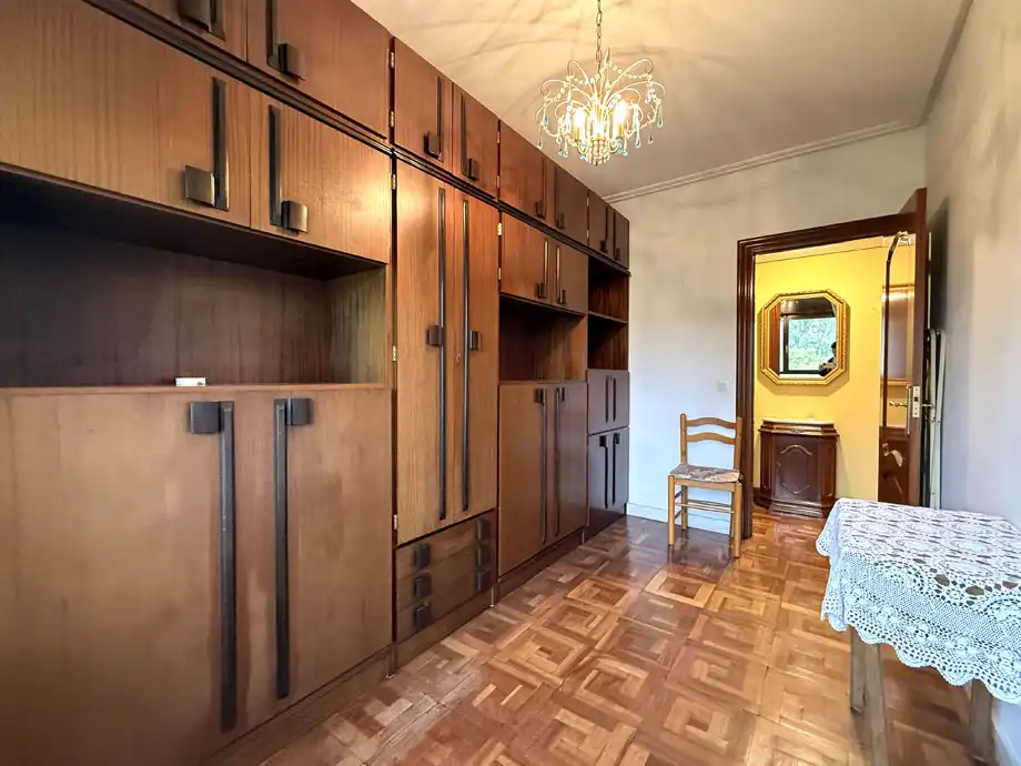 Dormitori de Pis en venda en Vitoria - Gasteiz amb Calefacció, Parquet i Traster