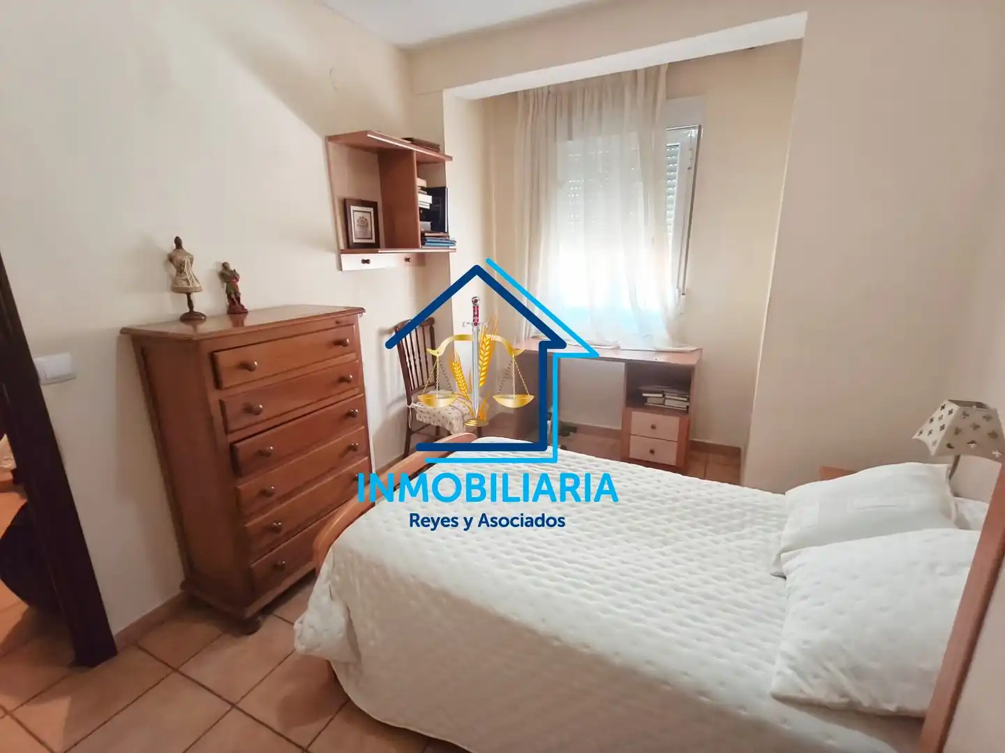 Schlafzimmer von Wohnung zum Verkauf in Córdoba mit Klimaanlage, Terrasse und Möbliert
