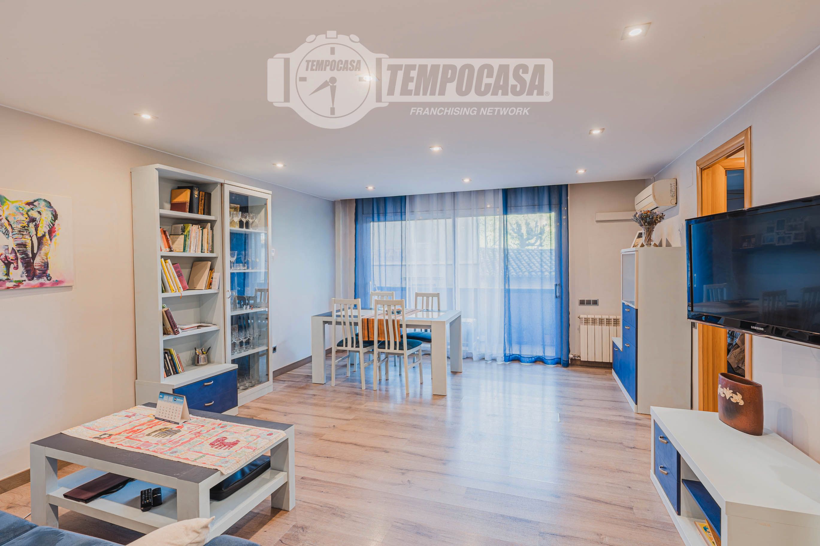 Sala d'estar de Pis en venda en Teià amb Calefacció, Terrassa i Balcó