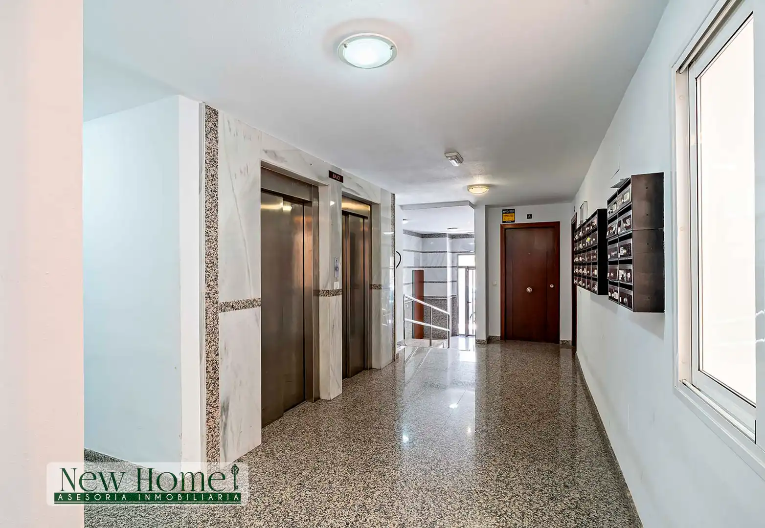 Piso en venta en Roquetas de Mar con Terraza y Amueblado
