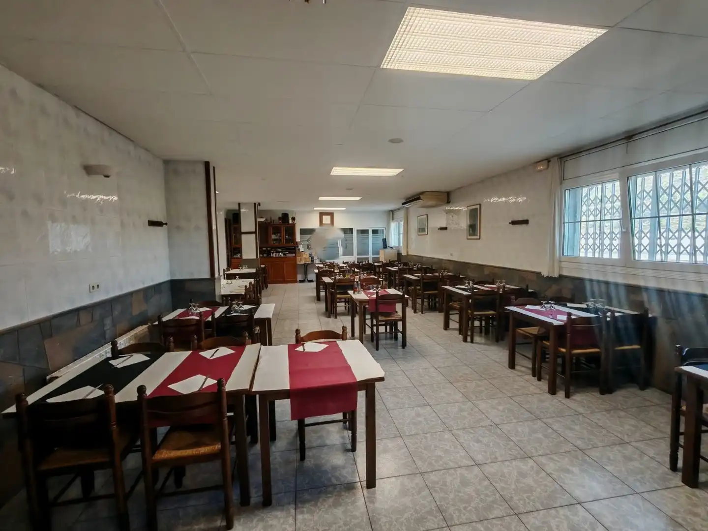 Local en traspaso en El Pont de Vilomara i Rocafort con Aire acondicionado, Terraza y Amueblado