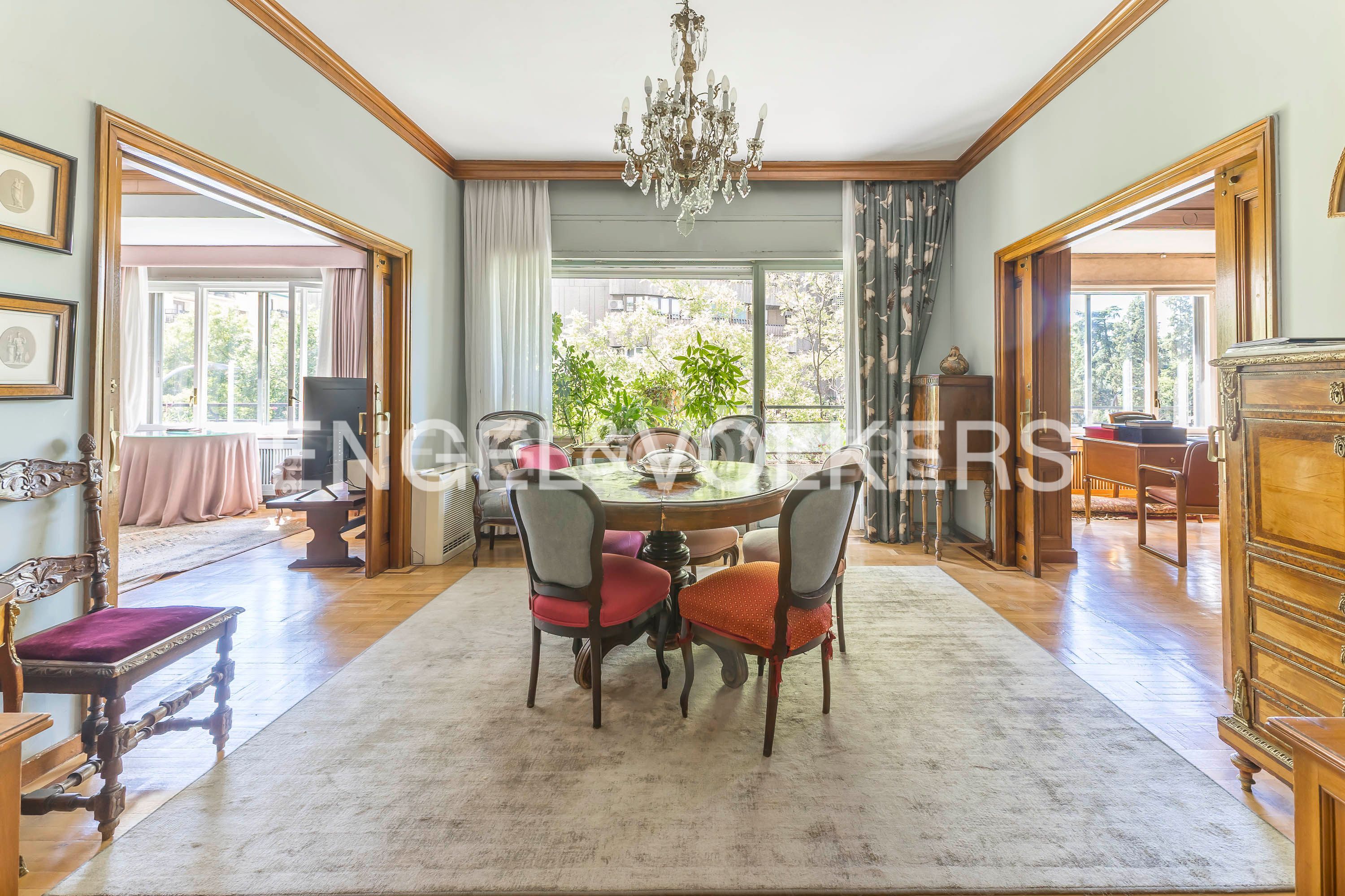 Menjador de Apartament en venda en  Madrid Capital amb Aire condicionat, Calefacció i Parquet