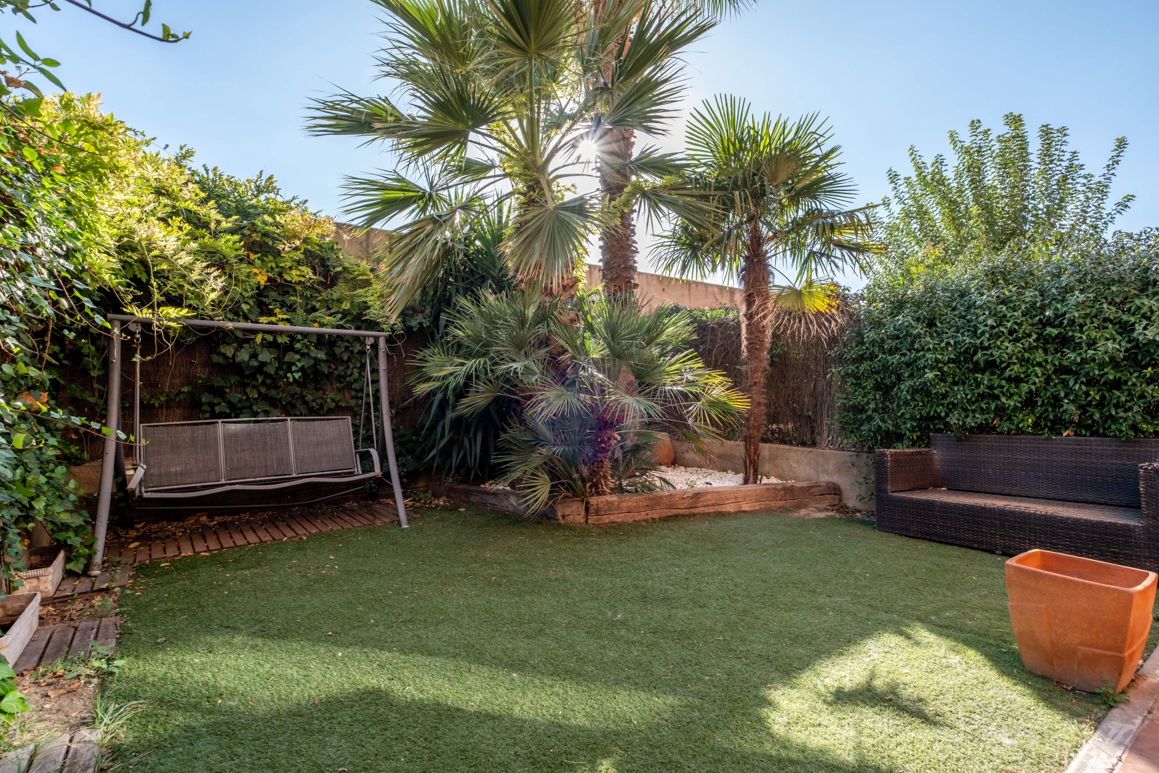 Jardí de Casa adosada en venda en  Zaragoza Capital amb Aire condicionat, Calefacció i Jardí privat