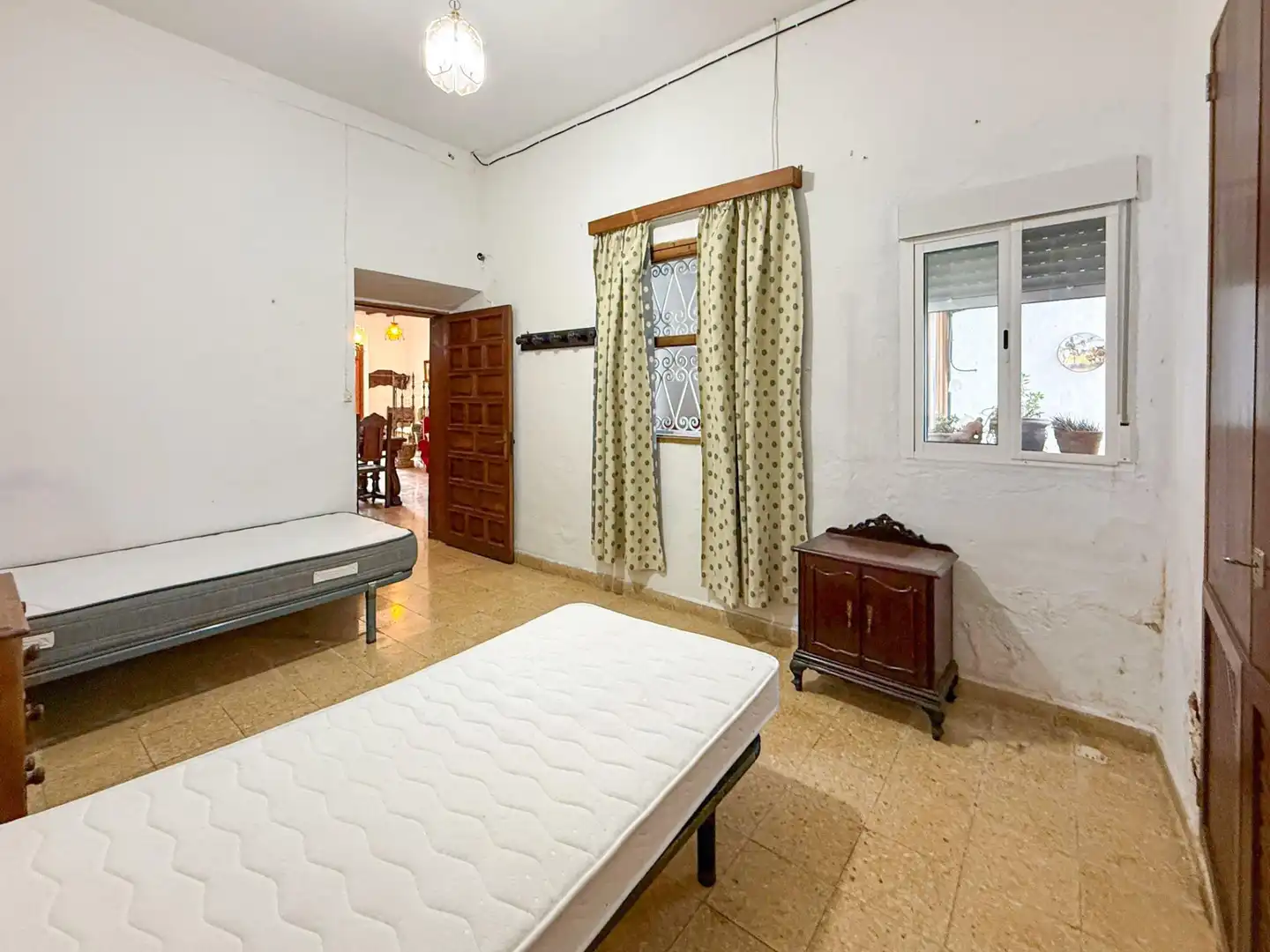 Dormitori de Casa adosada en venda en Consell amb Jardí privat i Terrassa