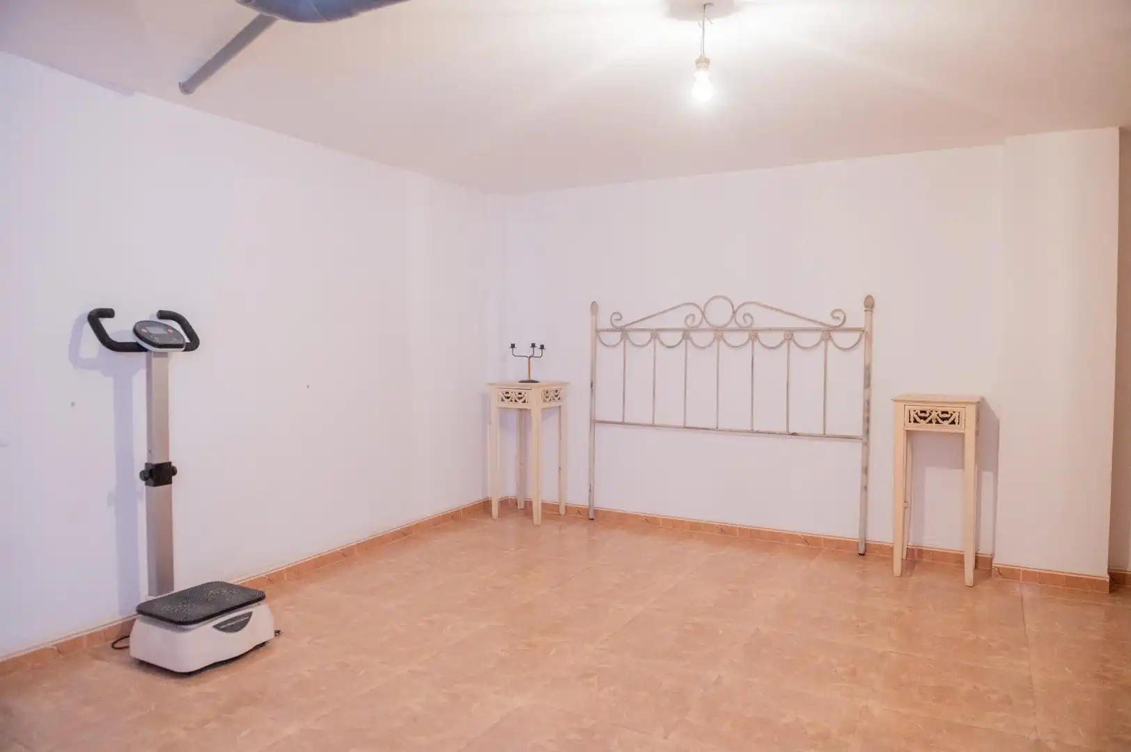 Houses for sale in Cuevas Bajas  with Air Conditioner, Terrace and Storage room