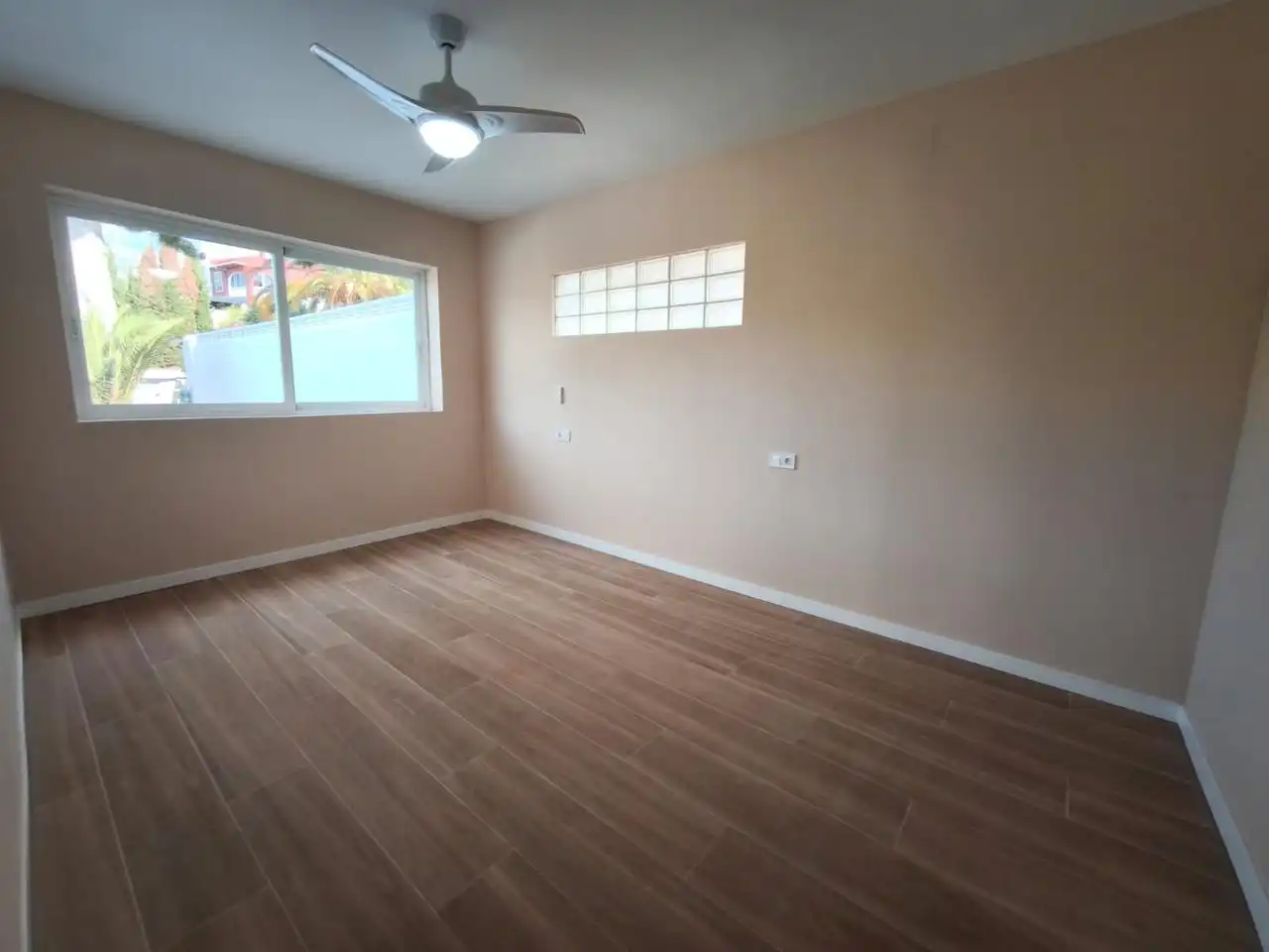 Casa amb terrassa en venda a Carrer Serra del Tabaia, imagen 8