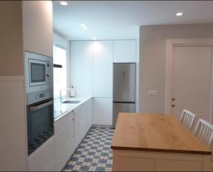 Cuina de Apartament de lloguer en Burgos Capital amb Calefacció