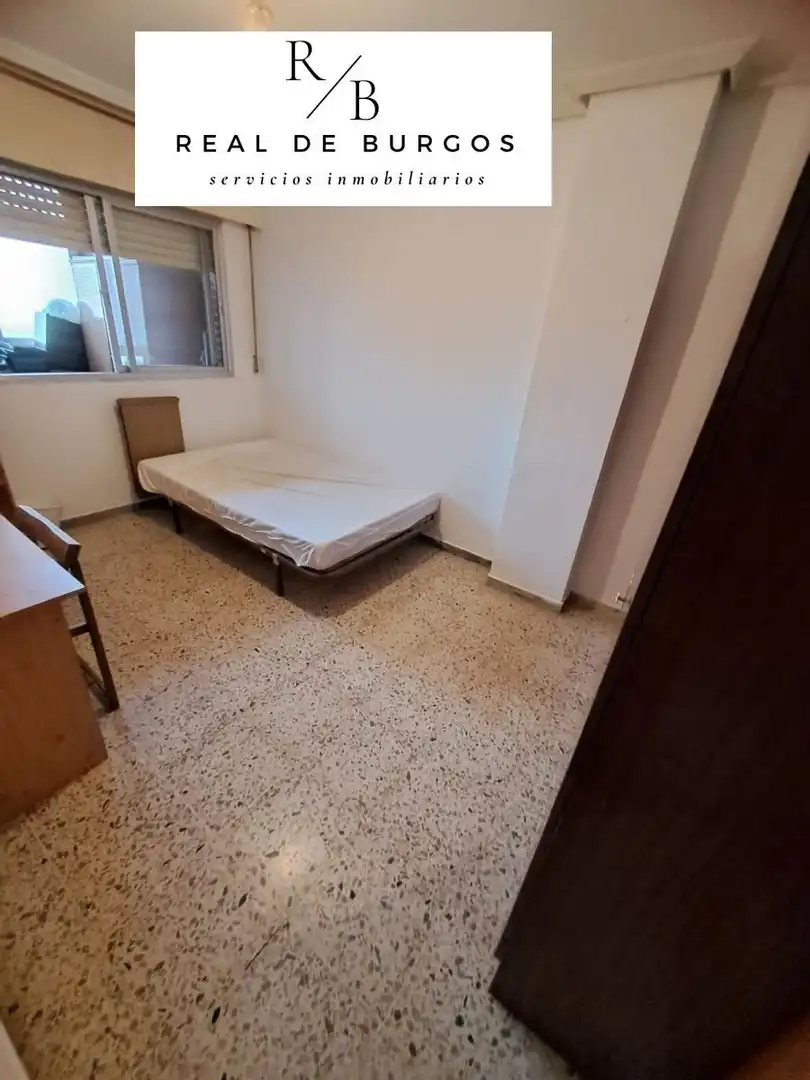 Bedroom of Flat for rent in Valladolid  with Heating, Terrace and Furnished
