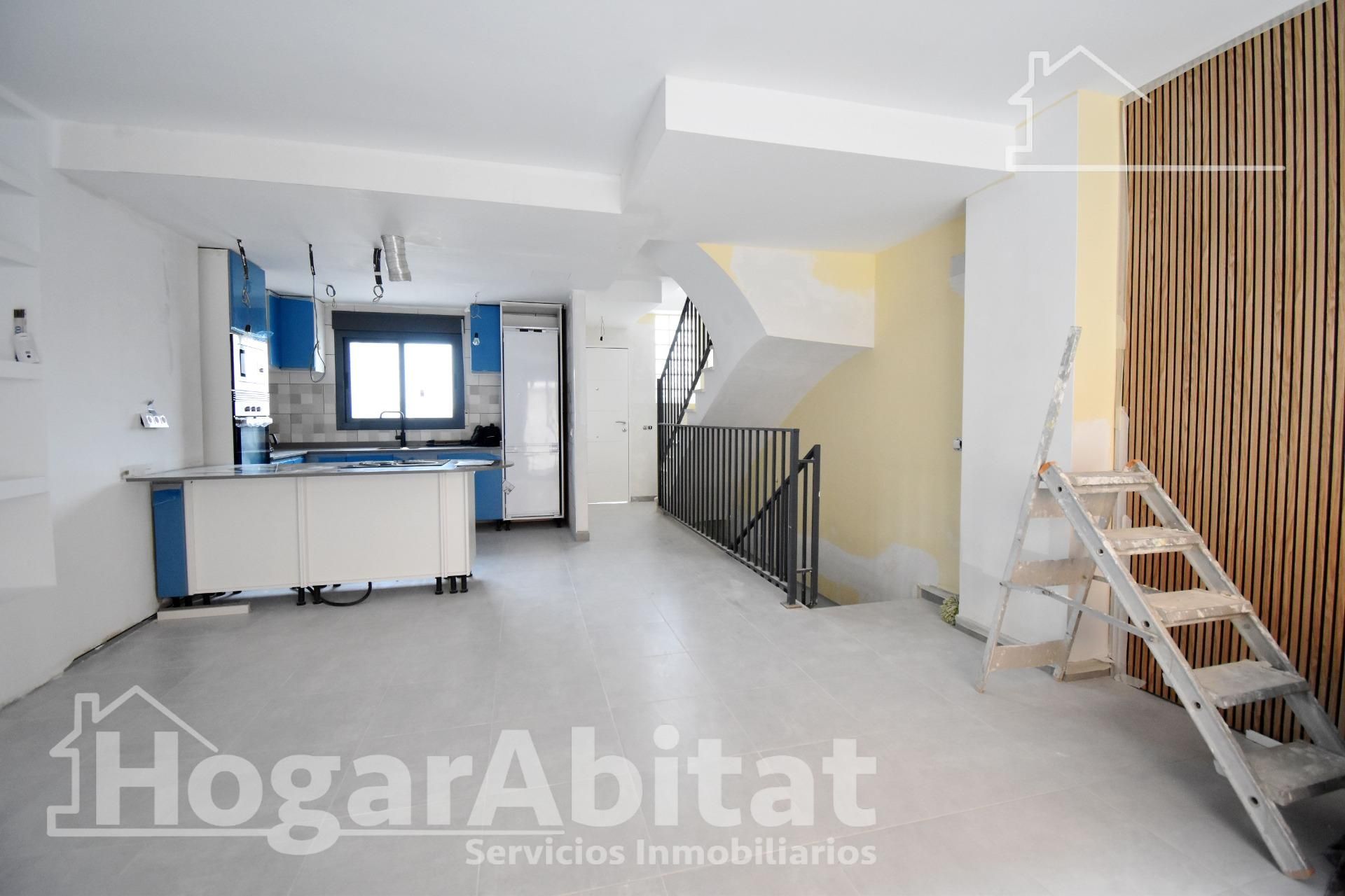 Casa adosada en venda en Els Poblets amb Terrassa, Traster i Alarma