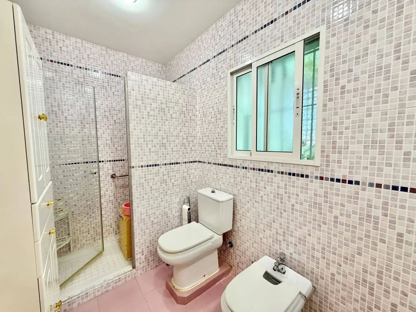 Bathroom of Houses for sale in Mutxamel  with Swimming Pool