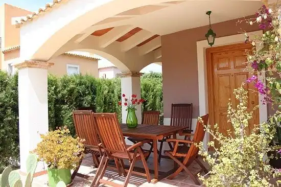 Casa o xalet de lloguer a Ressol, Bonalba - Cotoveta