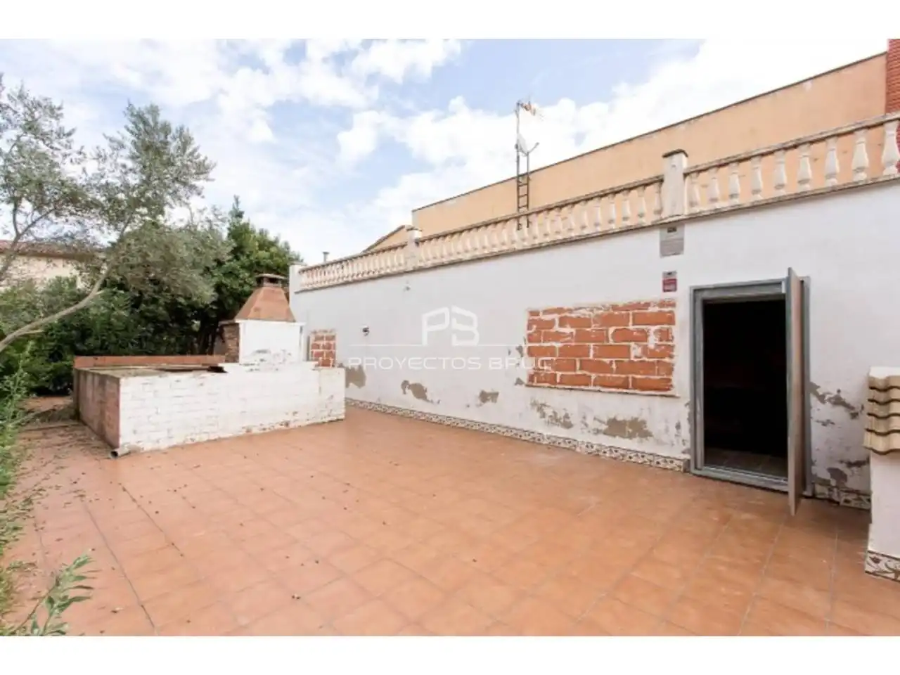 House with pool for sale in Masquefa