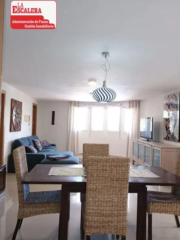 Sala de estar de Casa o chalet en venta en Castalla con Aire acondicionado, Calefacción y Jardín privado