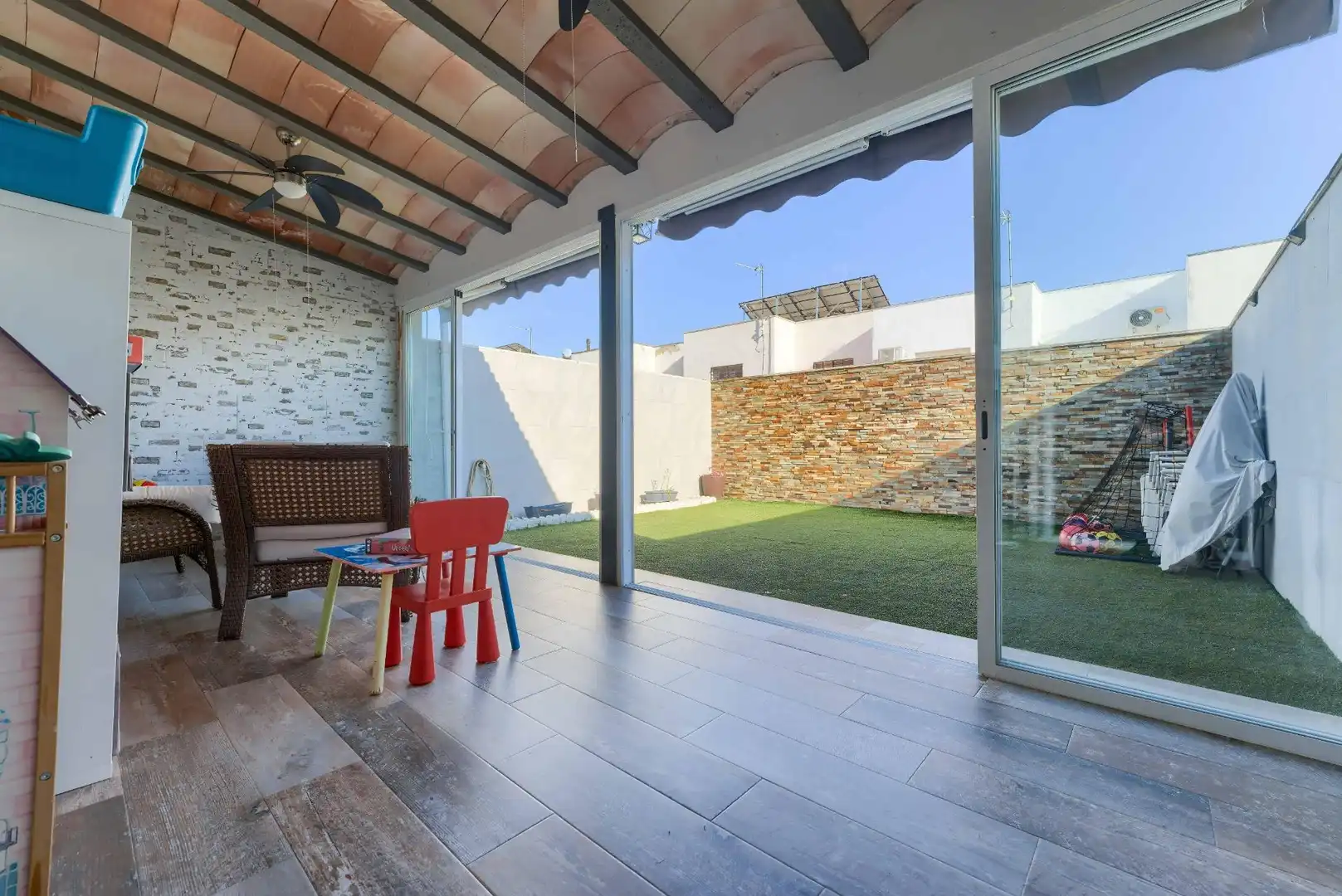 Terraza de Casa adosada en venta en Bormujos con Aire acondicionado, Jardín privado y Terraza