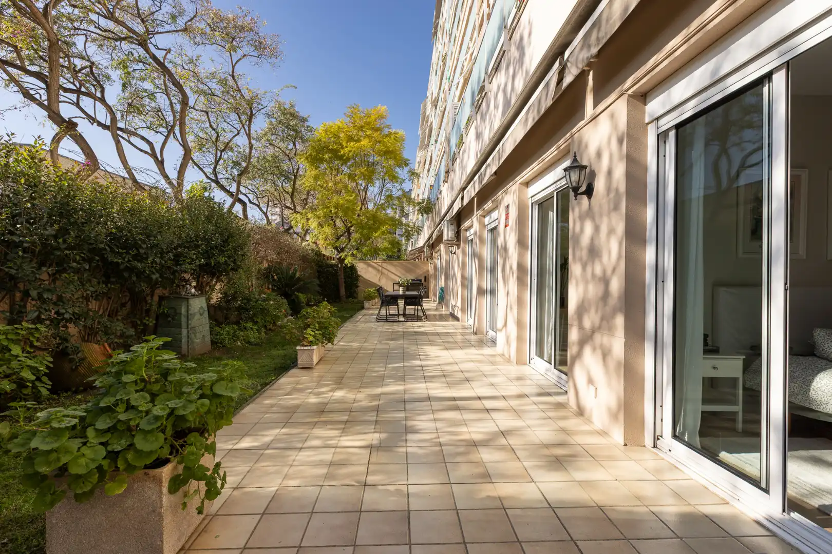 Terrasse von Wohnung zum Verkauf in Badalona mit Klimaanlage, Heizung und Privatgarten