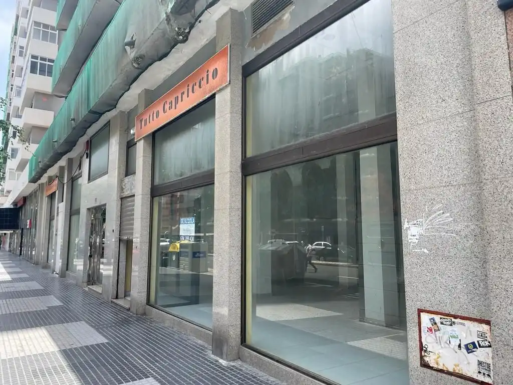 Gewerbefläche zur Miete in Avenida José Mesa y López