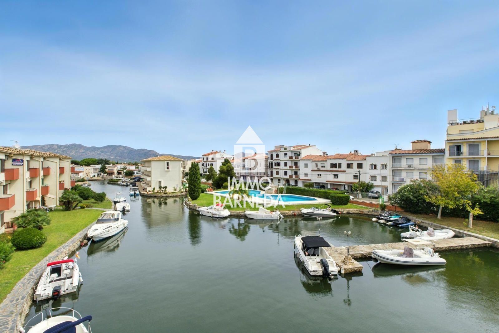 Exterior view of Flat for sale in Empuriabrava  with Heating, Terrace and Swimming Pool