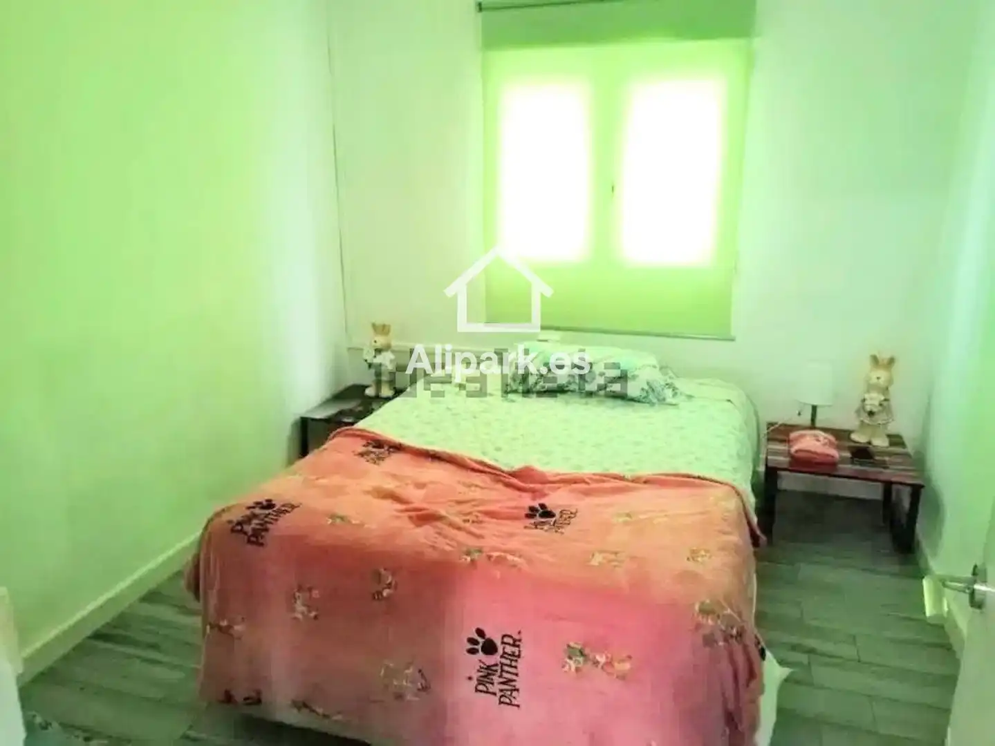 Habitación de Casa o chalet en venta en Alicante / Alacant con Trastero, Piscina y Amueblado