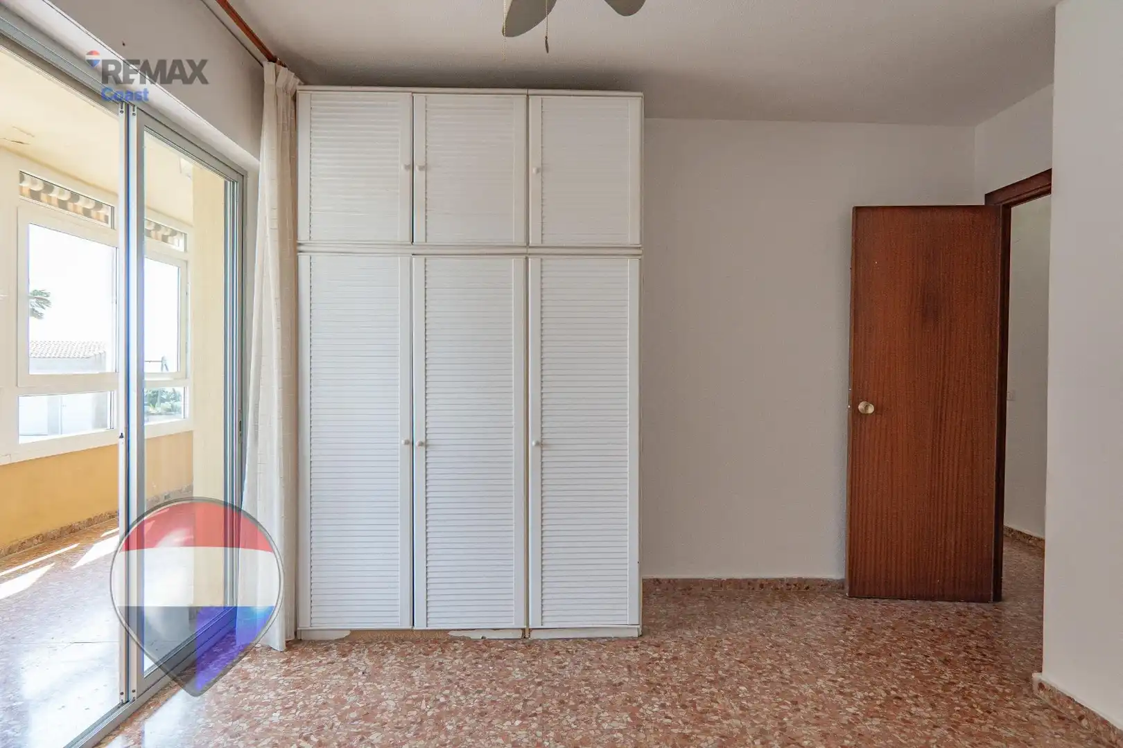 Wohnung zum Verkauf in Rincón de la Victoria mit Privatgarten, Terrasse und Gemeinschaftspool