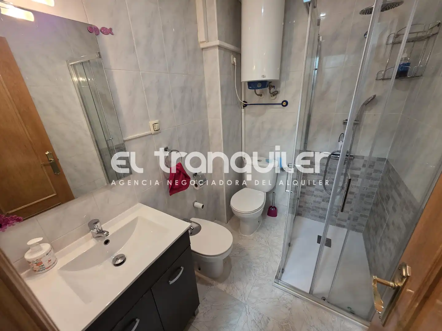 Flat for rent in Calle Escalona, Aluche