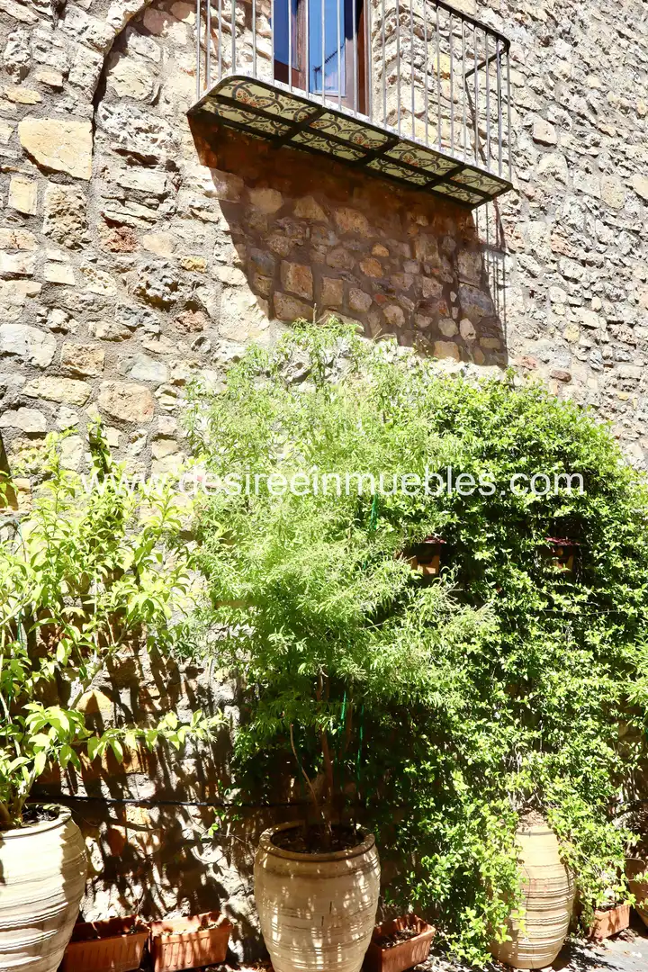 Buildings for sale in Carrer Calvari, Sueras / Suera