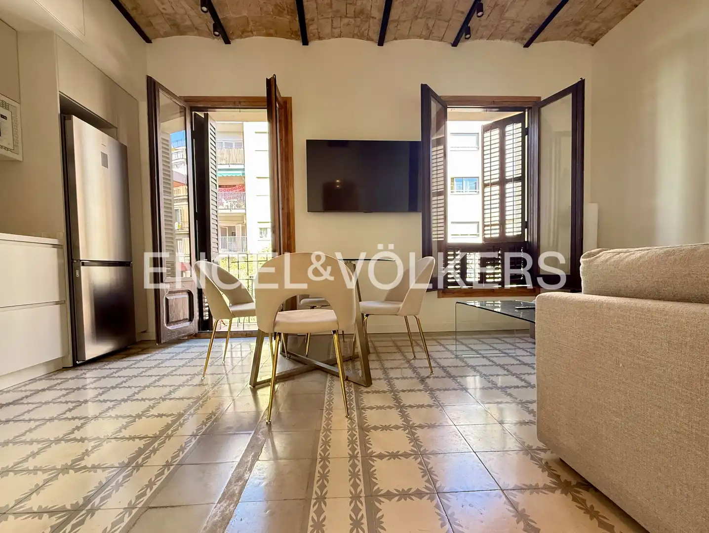Exterior view of Flat for rent in Barcelona  with Air Conditioner, Heating and Parquet flooring