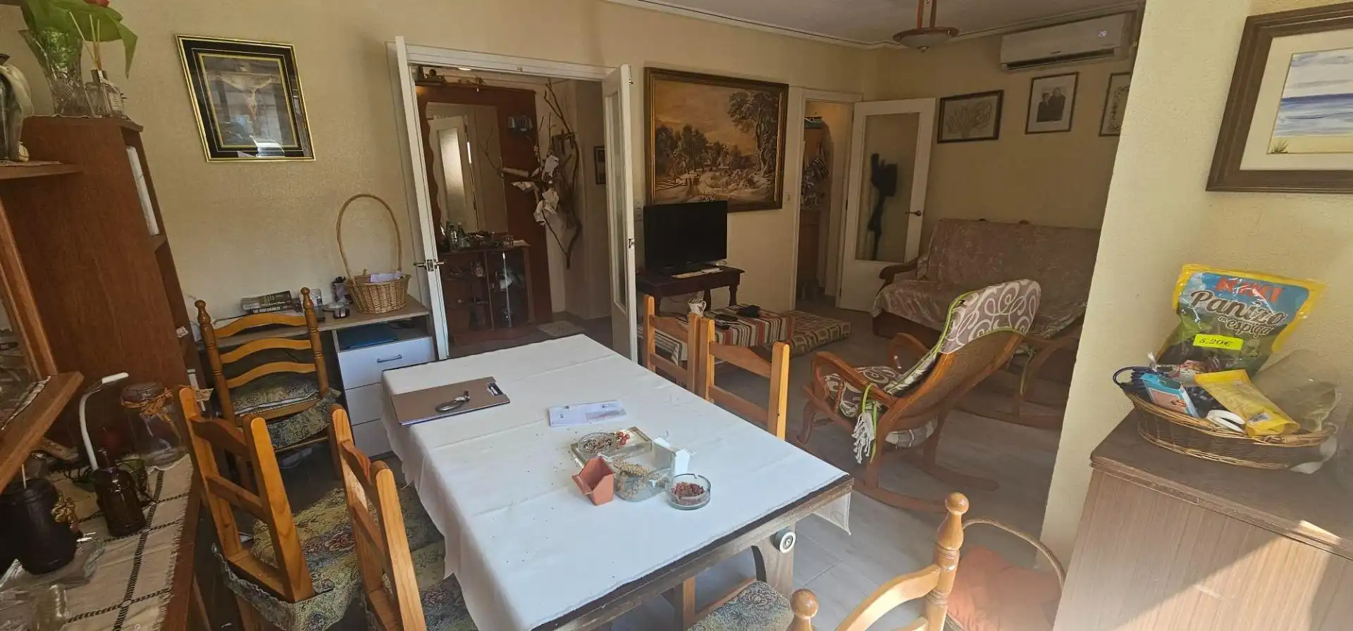 Menjador de Apartament en venda en Guardamar del Segura amb Aire condicionat i Moblat