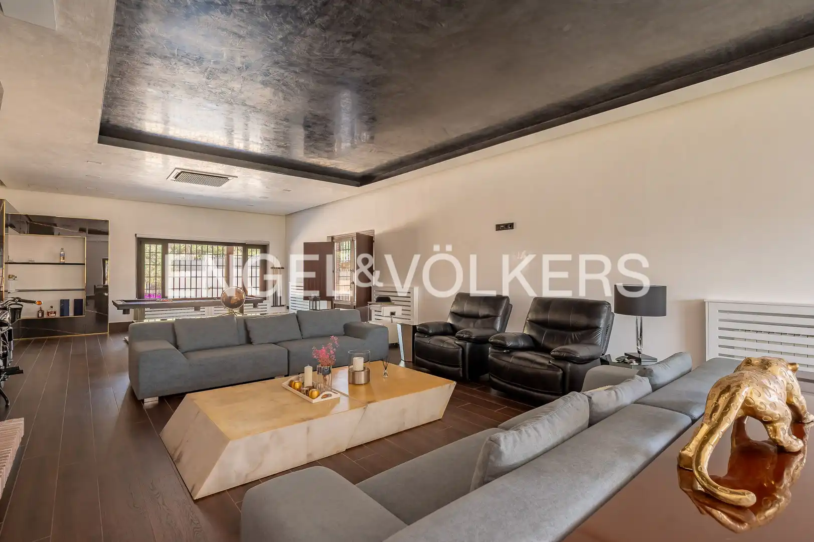 Sala de estar de Casa o chalet en venta en Villaviciosa de Odón con Aire acondicionado, Calefacción y Jardín privado