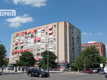 Exterior view of Flat for sale in  Madrid Capital  with Terrace