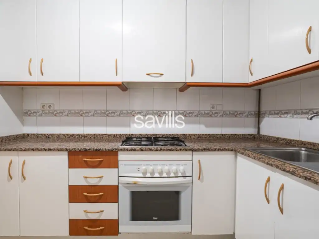 Cuina de Apartament en venda en Barcelona amb Aire condicionat i Balcó