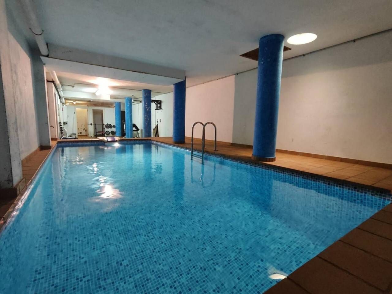 Piscina de Casa adosada en venta en  Barcelona Capital