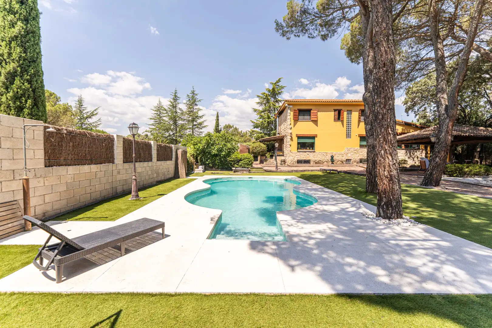 Piscina de Casa o xalet en venda en Alpedrete amb Calefacció, Jardí privat i Terrassa
